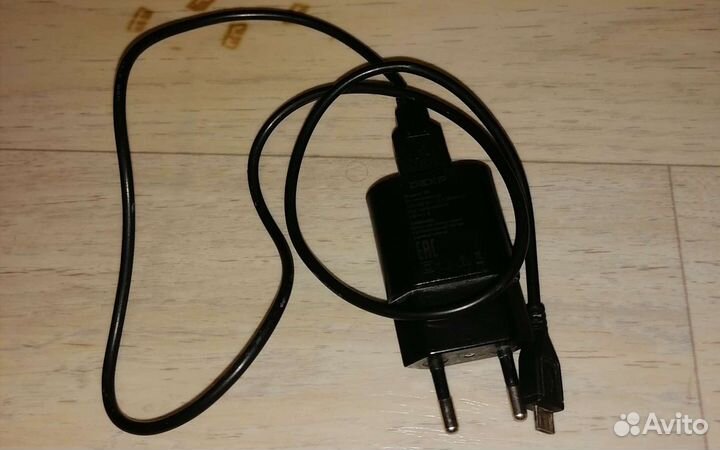 Зарядное устройство Nokia