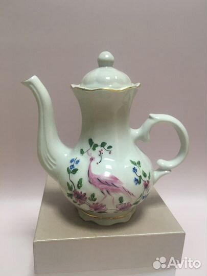 Фарфоровый кофейник