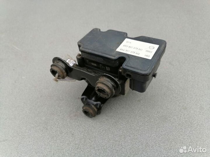 VW Polo Sedan блок ABS