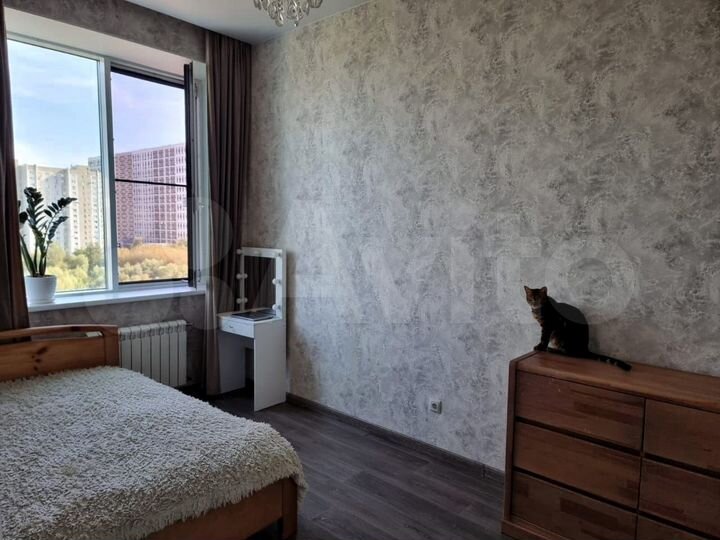 2-к. квартира, 57 м², 8/17 эт.