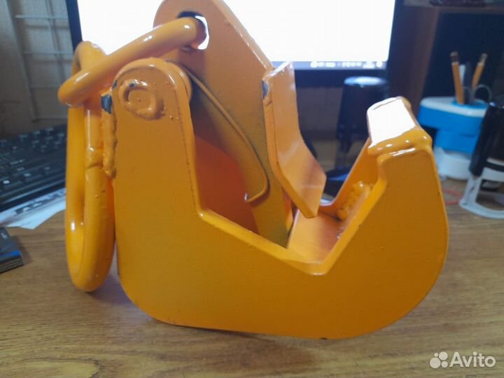 Захват рычажный зра-00000сб (альминских блоков)