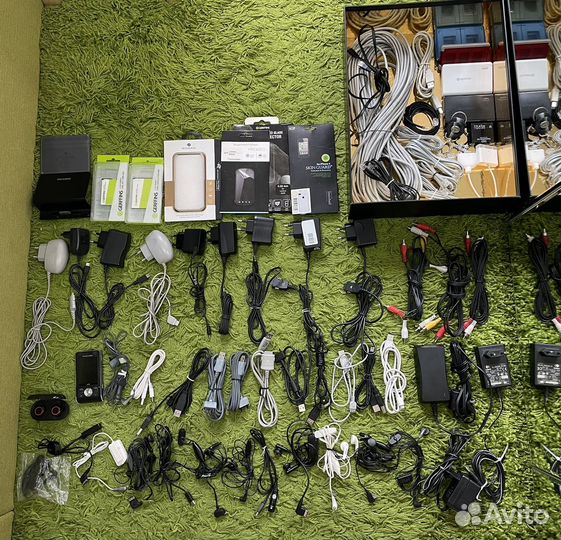 Провода шнуры кабели наушники и пр. коробкой