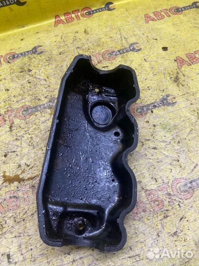 Крышка клапанов Dodge Caravan EFA 2000