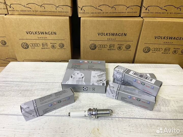 Свеча зажигания VAG 06K905601M