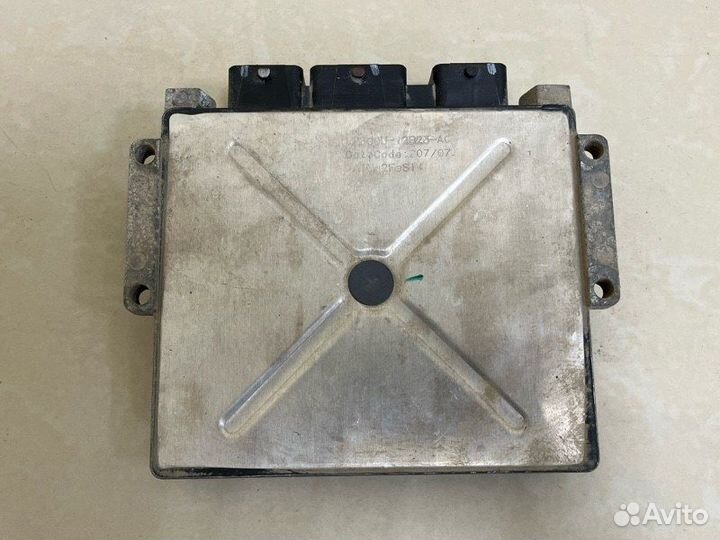 Блок управления двигателем Ford Focus DB 1.8L