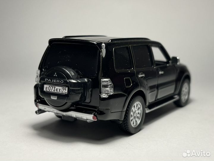 Mitsubishi Pajero 4 2014 1:43