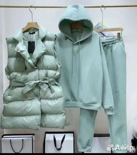 Спортивный костюм женский