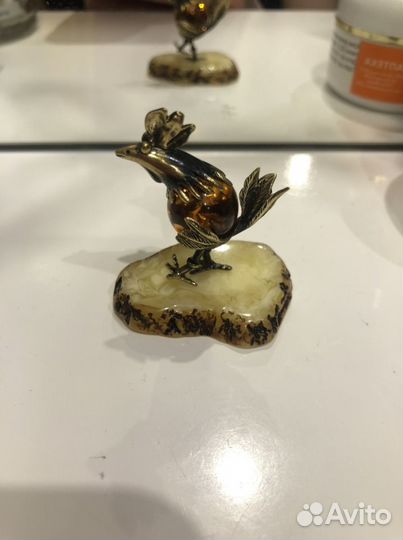 Сувенир петушок из янтаря