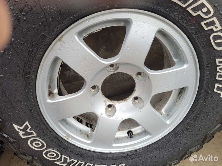 Колеса на Ниву r15/235/75 honkook