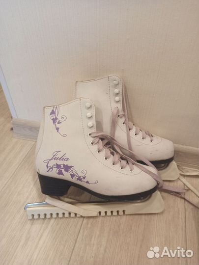 Коньки фигурные женские, 36 размер