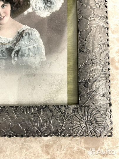 Рамка старинная с открыткой