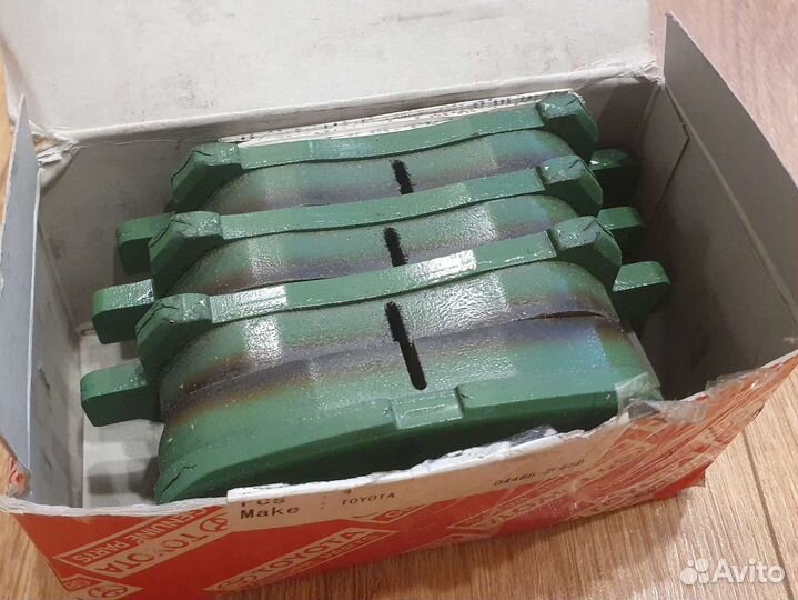 Тормозные колодки Toyota camry