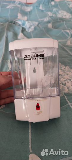 Дозатор для жидкого мыла настенный