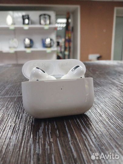 Наушники AirPods Pro