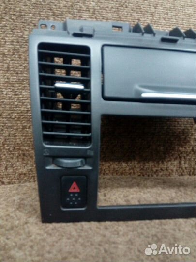 Рамка магнитолы консоль Nissan Tiida c11
