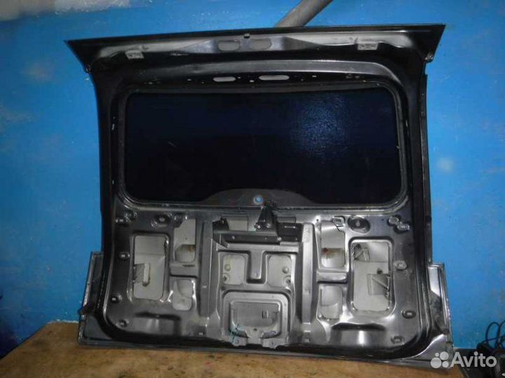 Дверь багажника Ford C-Max