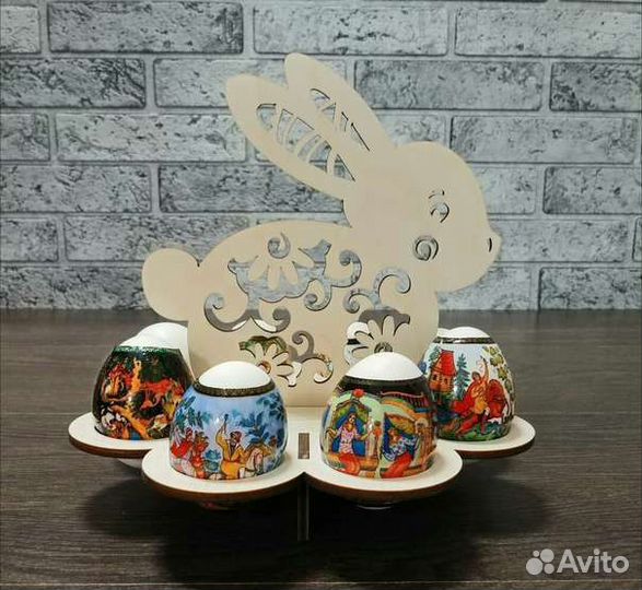 Пасхальные сувениры и подставки под кулич и яйца