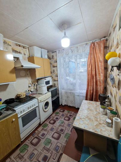 2-к. квартира, 51 м², 1/4 эт.