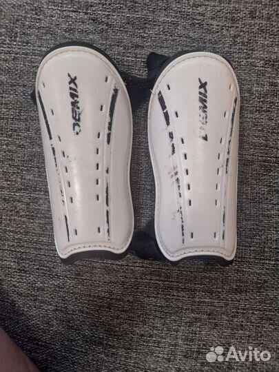 Футбольные щитки