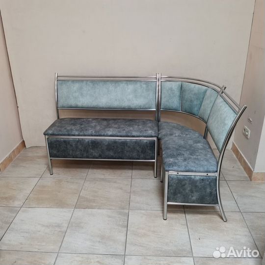 Кухонный уголок металлический хромированный