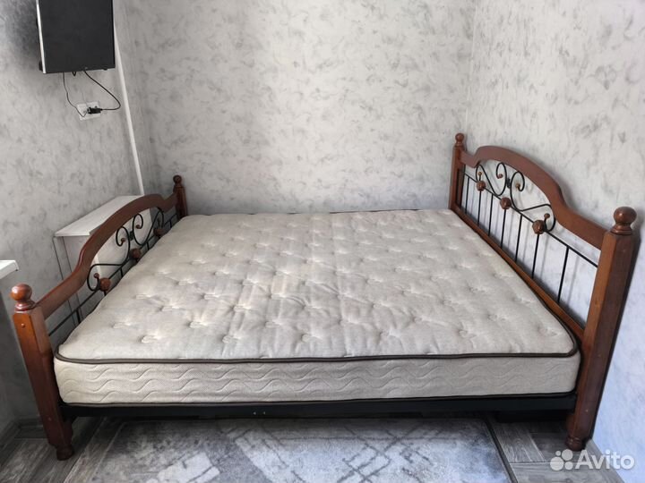 Кровать двухспальная 180 200