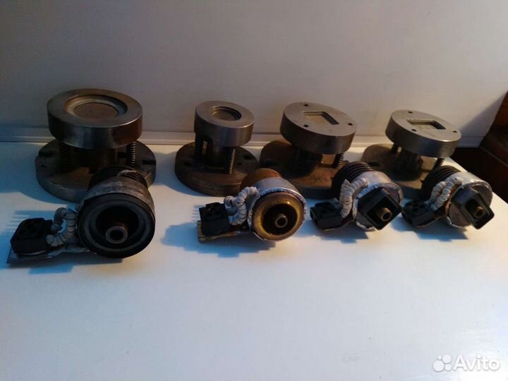 Оборудование для изготовления сувенирных значков