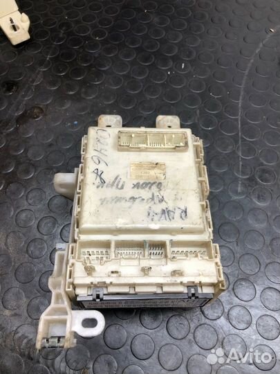 Блок предохранителей Toyota Rav4