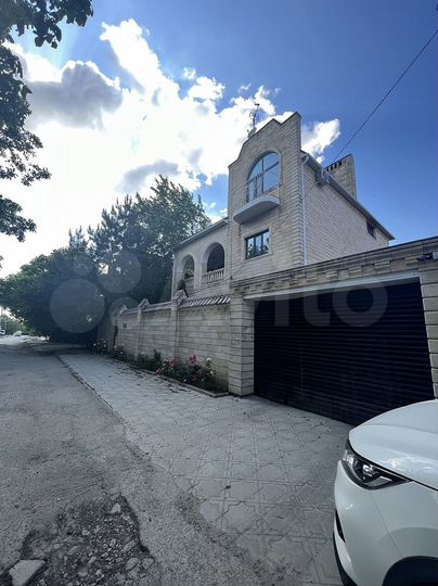 Дом 317 м² на участке 6 сот.