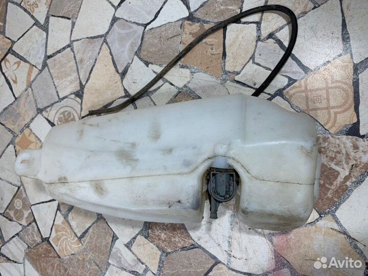 Бачок стеклоомывателя Renault Logan седан 1.6