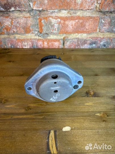 Подушка двигателя левая Bmw 5 E60 N52B25 AF 2009