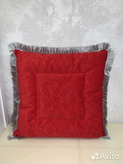 Декоративные подушки из мебельной ткани новые