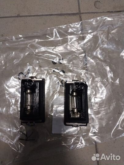 Плафон подсветки номера BMW E38