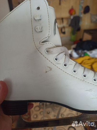 Коньки фигурные 37 размер