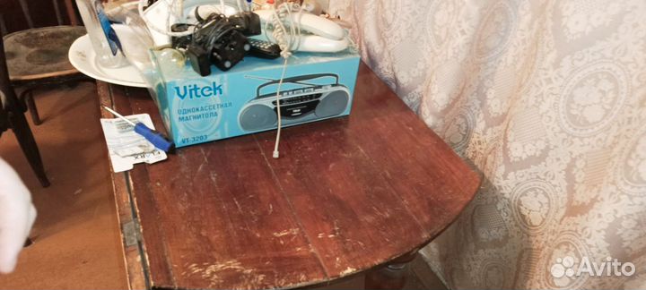 Раритетный массивный стол из чистого дерева