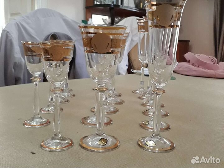 Рюмки на ножке