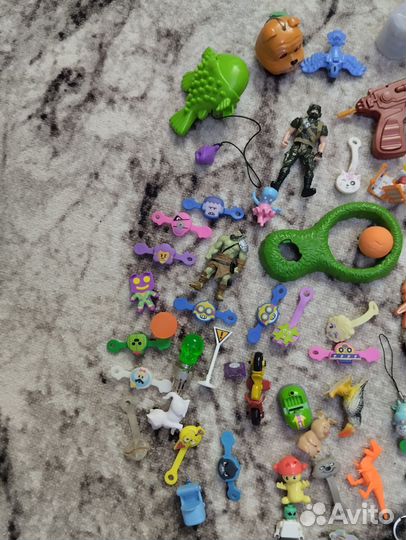Игрушки из макдональдса киндера скрепыши пакетом
