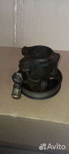 Насос гидроусилителя руля Ford Mondeo1 93bb3a733ab