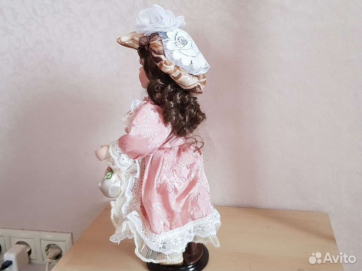 Кукла фарфоровая коллекционная 30см