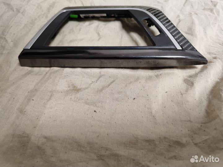 Накладка торпедо карбон BMW M4 оригинал б.у