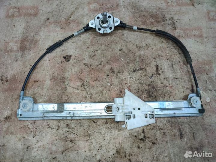 Стеклоподъемник задний правый Mitsubishi Colt