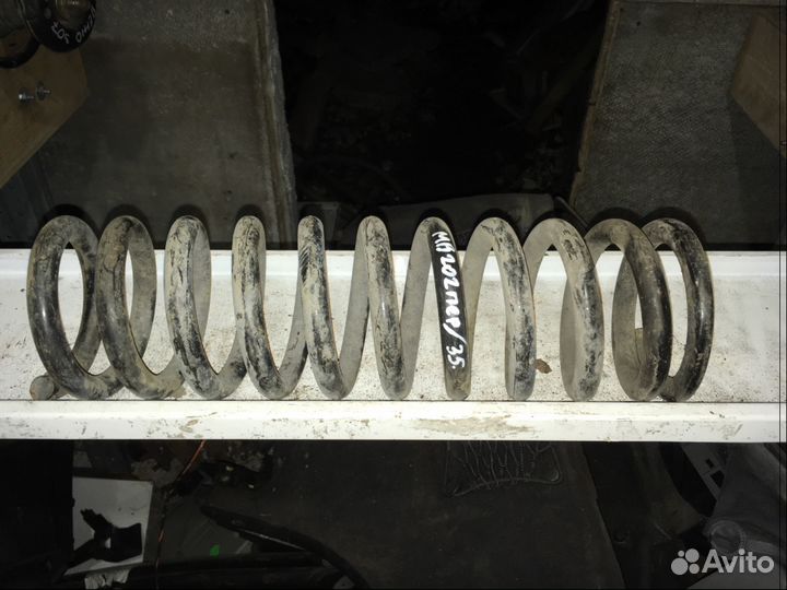 Пружина передняя Mercedes Benz W202