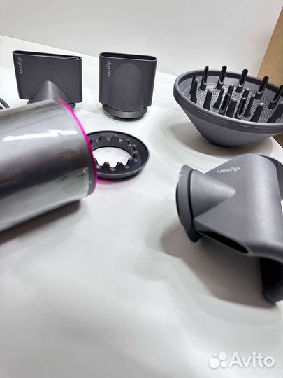 Фен Dyson supersonic HD08