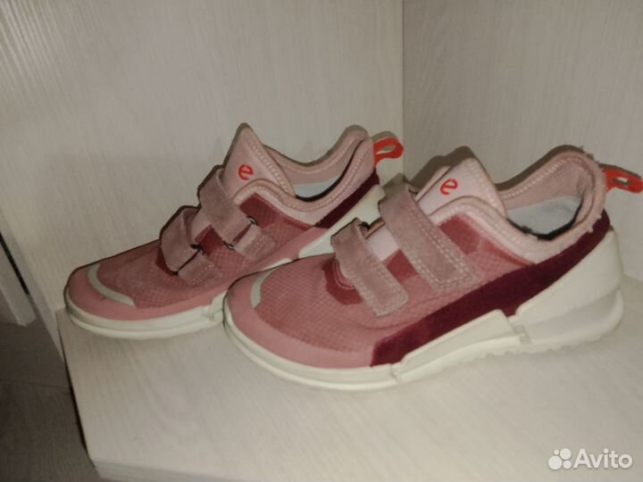 Кроссовки для девочки Ecco