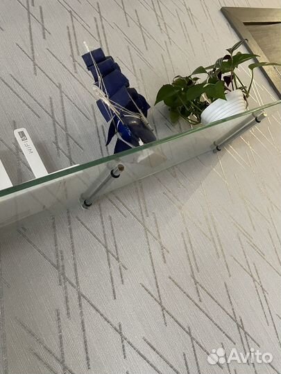 Стеклянная полка