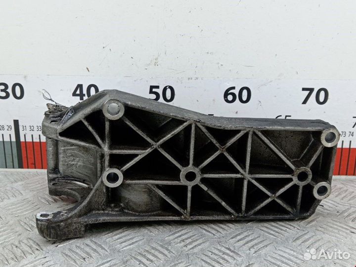 Кронштейн генератора для Seat Ibiza 2