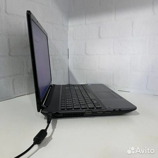 Ноутбук Samsung np300e5x (7421)
