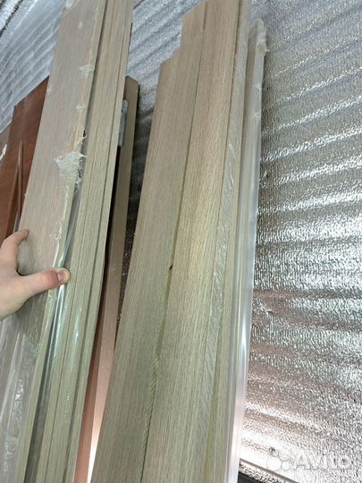 Двери новые, доборы и наличники