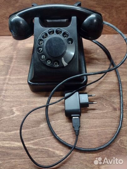 Старый сотовый телефон