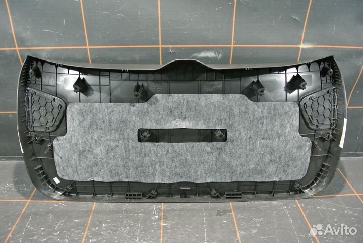 Обшивка двери багажника - Hyundai Creta