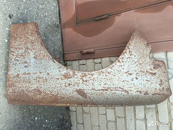 Крыло переднее Москвич 2140